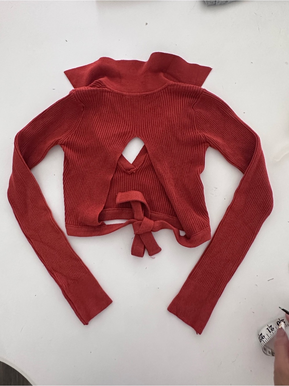 TIMING Ribbed Open-Back & Front Cutout Cropped Sweater (Rust / Size S) - Picture 6 of 7
